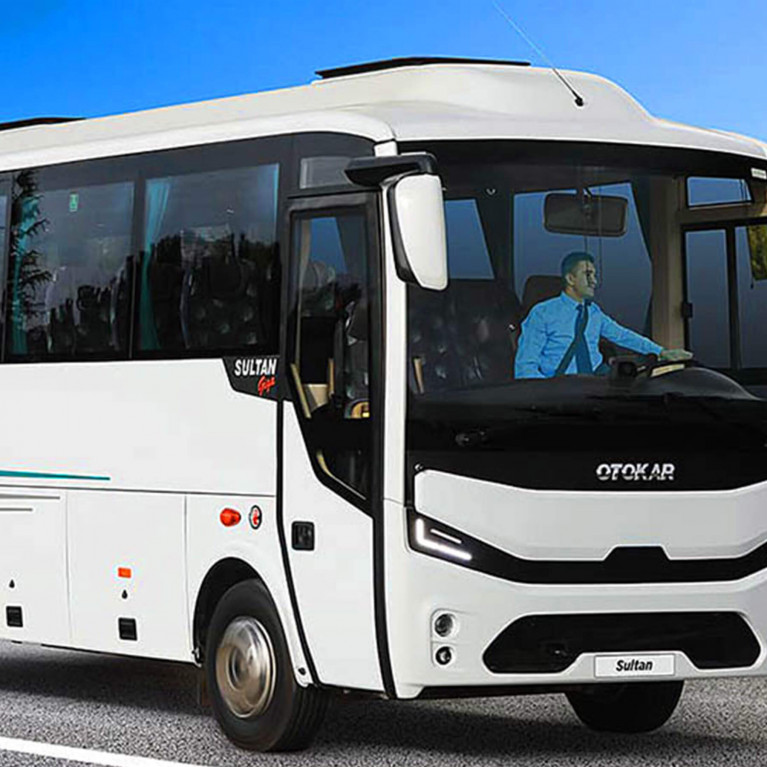 Новый туристический автобус Sultan Giga