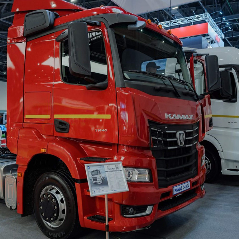 В Казахстане стартовали продажи тягачей КАМАЗ поколения К5