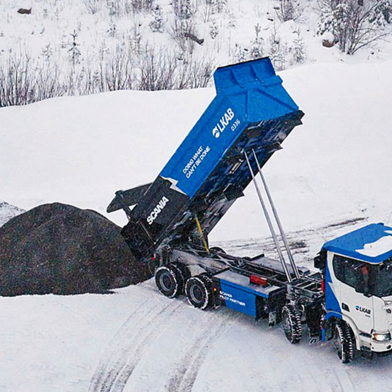 Испытания нового электрического Scania 40R XT 8×4